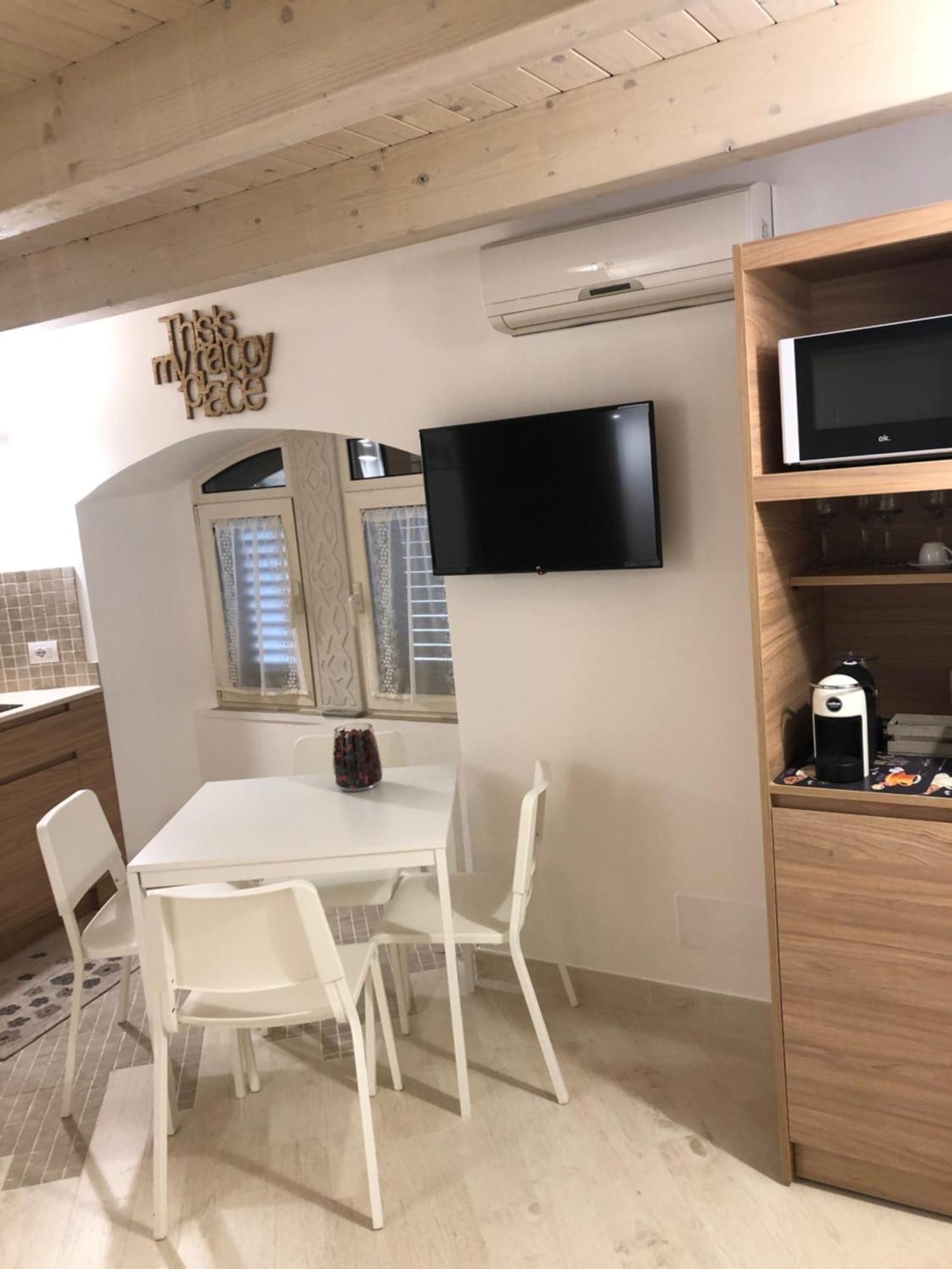 More Apartments Il Ferrarese2 Bari Rom bilde